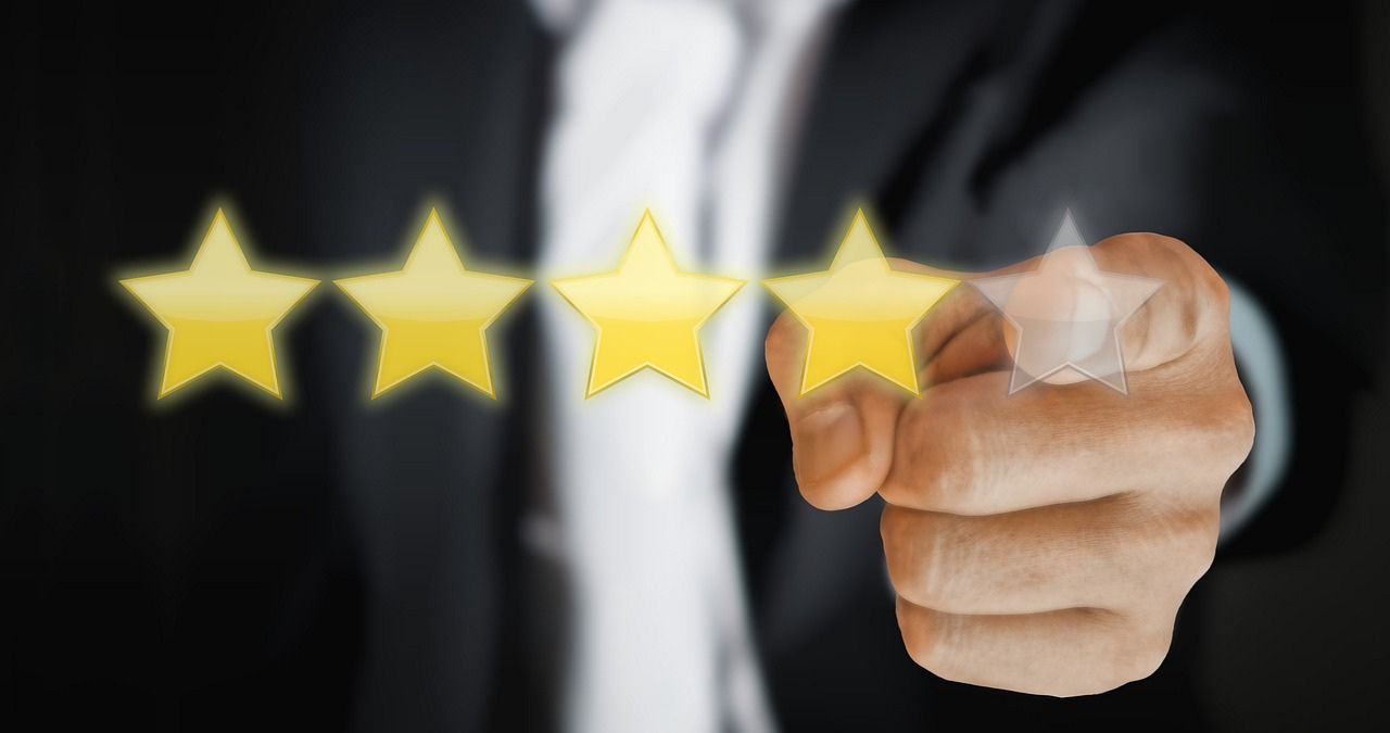 Navigating Online Reviews Responsibly: Balancing Feedback and HIPAA Compliance